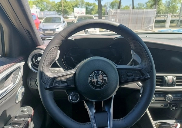 Alfa Romeo Giulia cena 235900 przebieg: 1, rok produkcji 2024 z Ostrzeszów małe 232